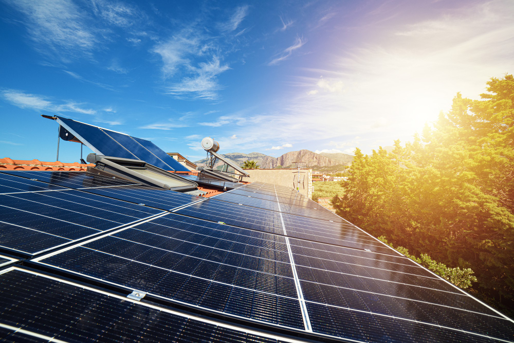 Sisteme fotovoltaice: ce sunt, cum funcționează și ce avantaje au