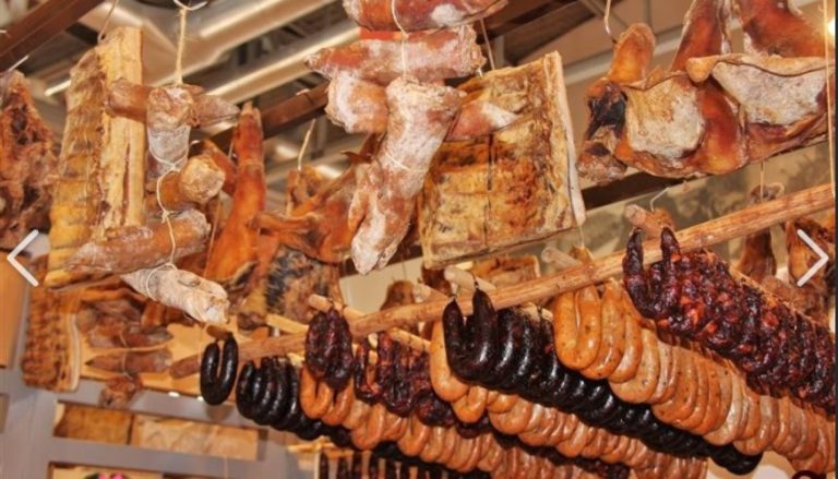 De ce sunt preparatele din carne de porc atât de populare la români?